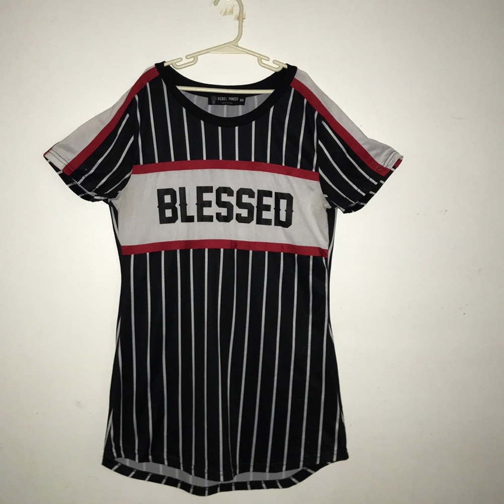 A medium sized Tee